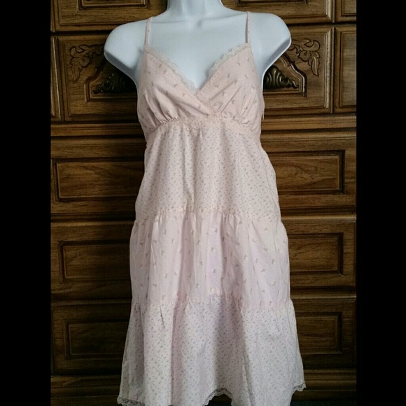 Charlotte Russe Dresses & Skirts - 🎉HP🎉Charlotte Russe Pale Pink Boho Themed Dress